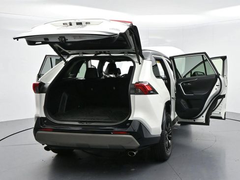 Used 2022 Toyota RAV4 XSE AWD/4WD image 46