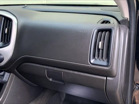 Used 2018 GMC Canyon SLT image 16