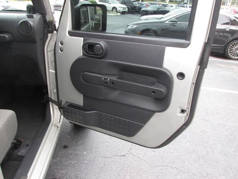 Used 2007 Jeep Wrangler X AWD/4WD image 19