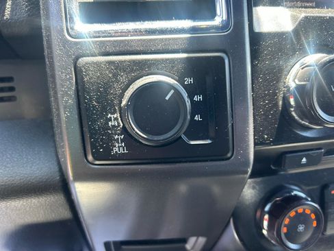 Used 2015 Ford F150 XLT w/ Equipment Group 302A Luxury AWD/4WD image 18