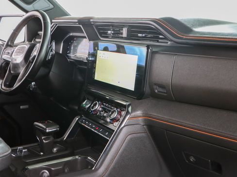 Used 2024 GMC Sierra 1500 AT4 w/ Technology Package AWD/4WD image 31
