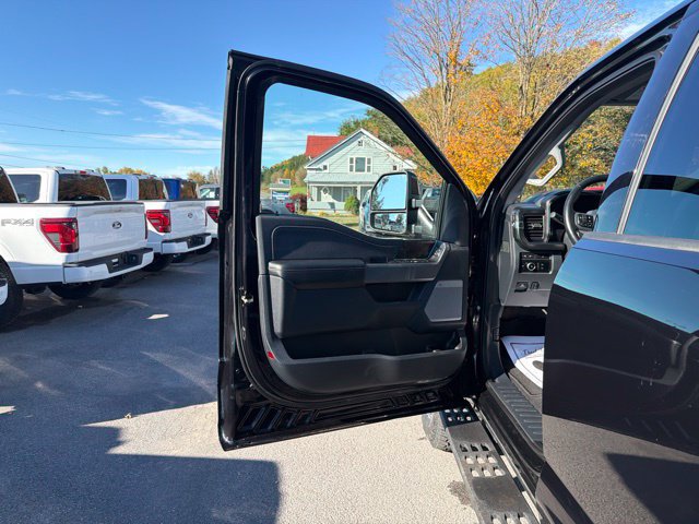 Used 2024 Ford F250 Lariat w/ Lariat Ultimate Package AWD/4WD image 17