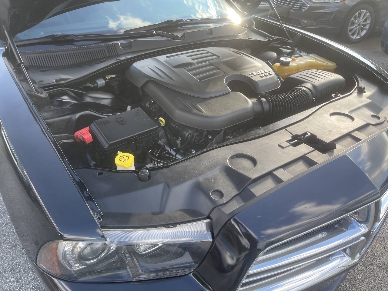 Used 2014 Dodge Charger SXT Plus RWD image 31
