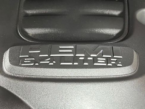 Used 2024 RAM 2500 Big Horn w/ Sport Appearance Package image 10