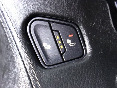 Used 2019 Chevrolet Suburban LT AWD/4WD image 22