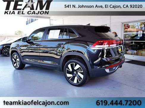 Used 2024 Volkswagen Atlas Cross Sport SE FWD image 7