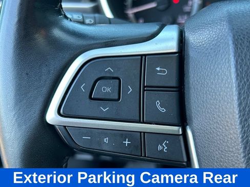 Used 2023 Toyota Highlander XLE FWD image 24