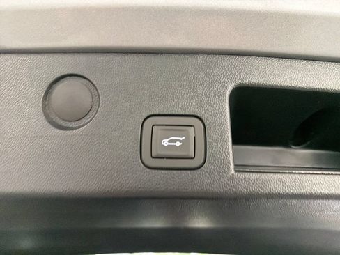 New 2027 Chevrolet Equinox RS FWD image 9