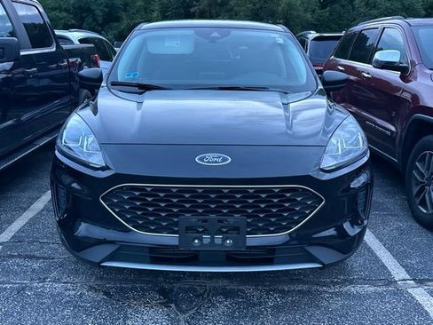 Used 2022 Ford Escape SE w/ Cold Weather Package AWD/4WD image 2