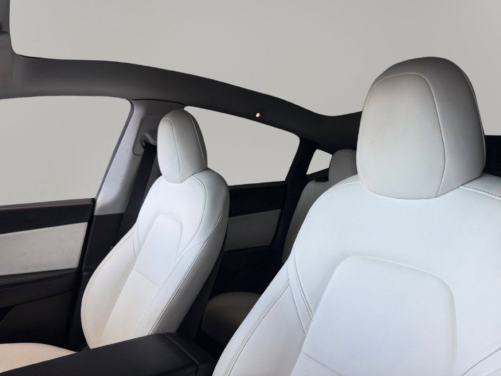 Used 2022 Tesla Model Y Long Range AWD/4WD image 9