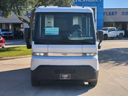 New 2025 Chevrolet Brightdrop 400 w/ Power Door Package AWD/4WD image 11