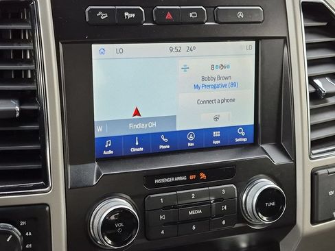 Used 2020 Ford F150 Lariat w/ Equipment Group 502A Luxury AWD/4WD image 17