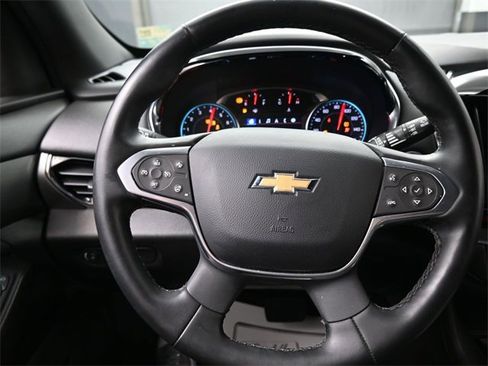 Used 2023 Chevrolet Traverse LT w/ LT Premium Package image 8