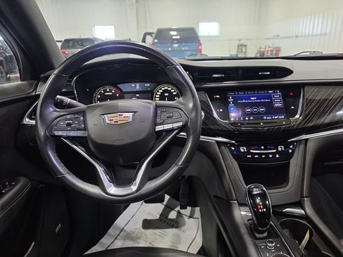 Used 2020 Cadillac XT6 Premium Luxury AWD/4WD image 10