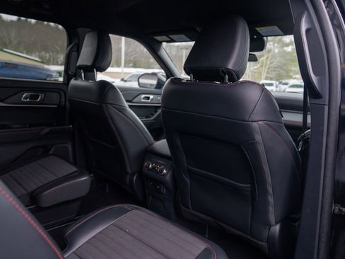 Used 2025 Ford Explorer ST-Line image 14