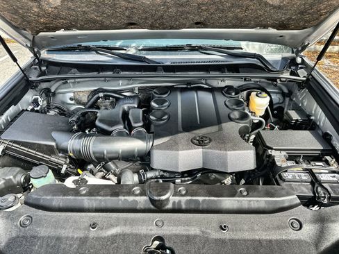 Used 2022 Toyota 4Runner TRD Sport w/ Technology Package image 12