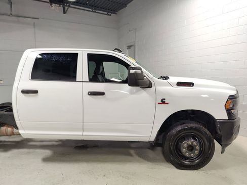 Used 2024 RAM 3500 Tradesman w/ Max Tow Package AWD/4WD image 8