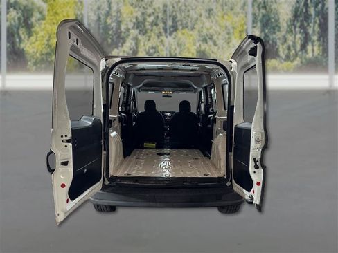 Used 2018 RAM ProMaster City Tradesman FWD image 13