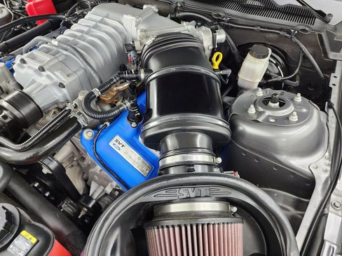Used 2011 Ford Mustang Shelby GT500 RWD image 19