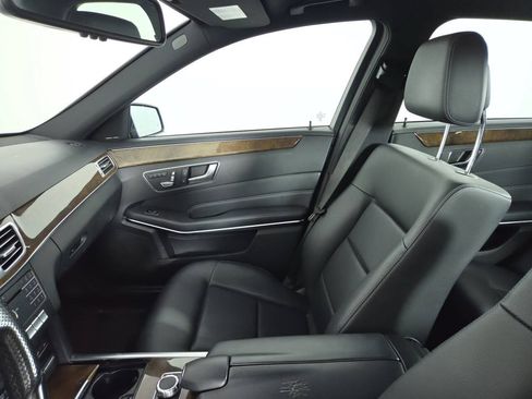 Used 2016 Mercedes-Benz E 350 4MATIC Sedan image 16
