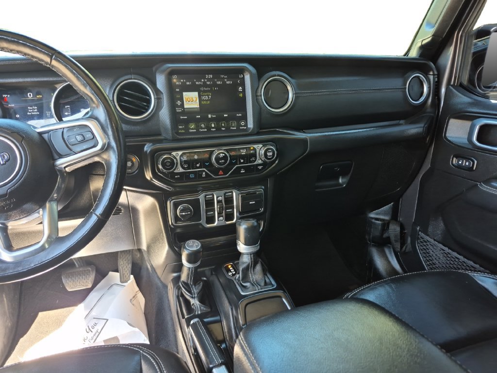Used 2021 Jeep Wrangler Unlimited Sahara w/ Cold Weather Group AWD/4WD image 11