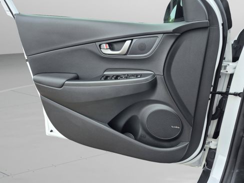 Certified 2021 Hyundai Kona Ultimate w/ Cargo Package FWD image 21