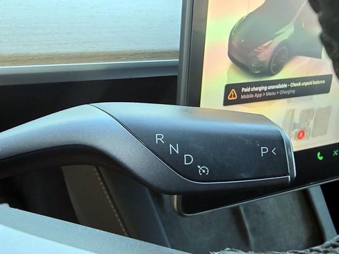 Used 2023 Tesla Model Y Performance AWD/4WD image 25