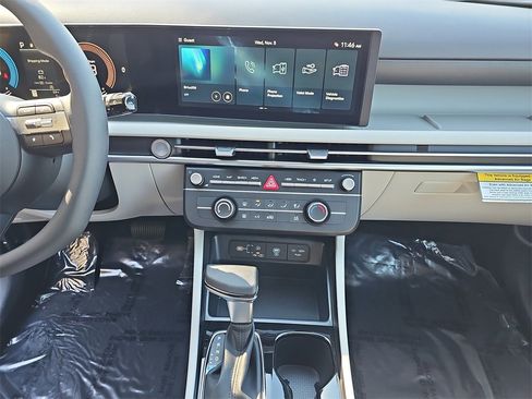 New 2026 Hyundai Tucson SE image 19