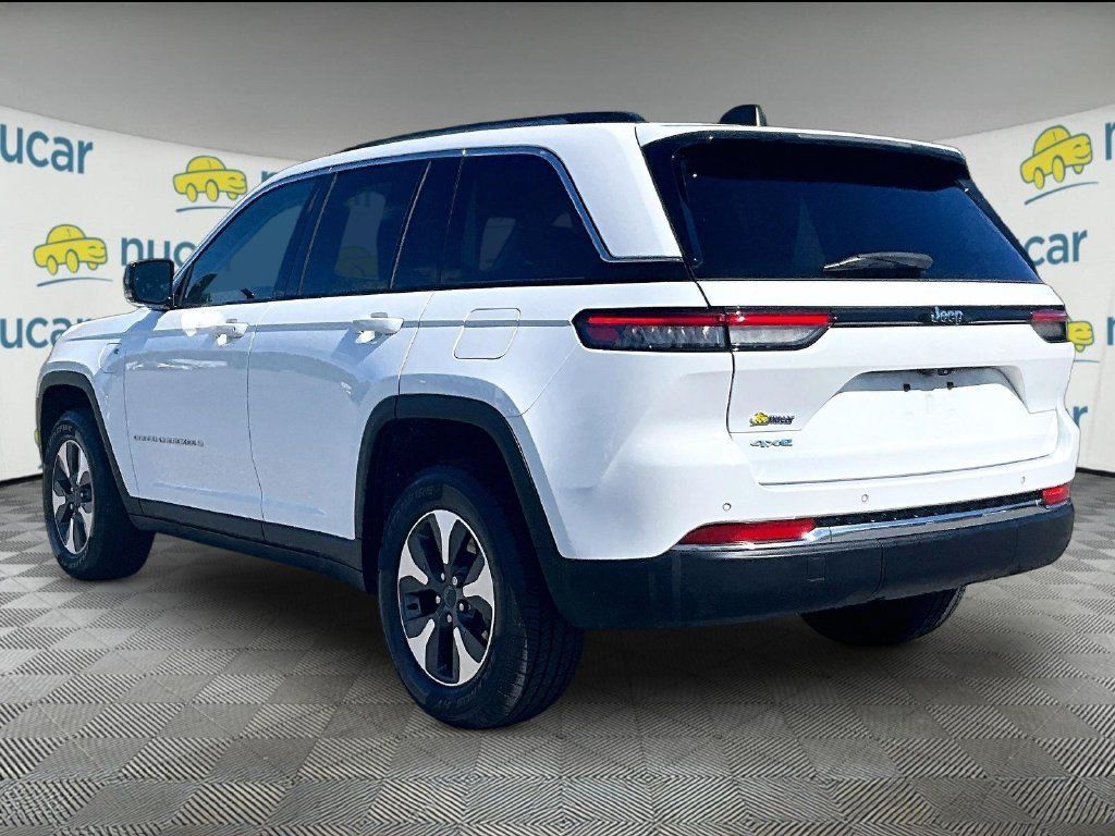 Used 2023 Jeep Grand Cherokee 4WD 4xe image 4