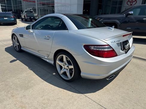 Used 2014 Mercedes-Benz SLK 350 image 6