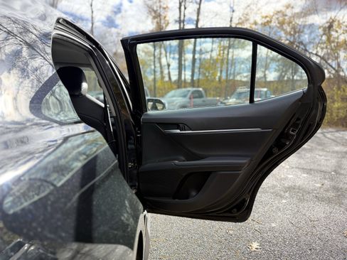 Used 2023 Toyota Camry SE image 32