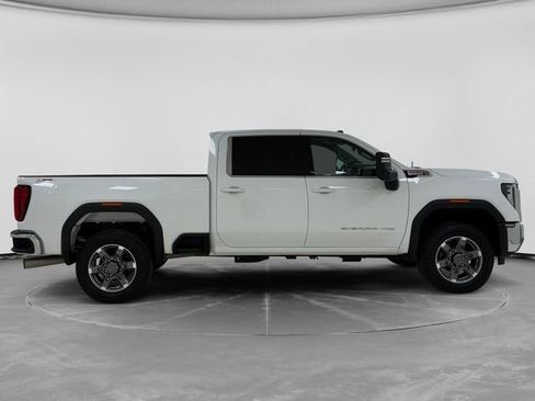 Used 2025 GMC Sierra 2500 SLE w/ SLE Convenience Package AWD/4WD image 2