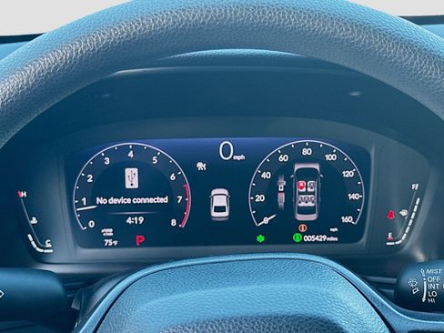 Certified 2025 Honda Accord SE image 11