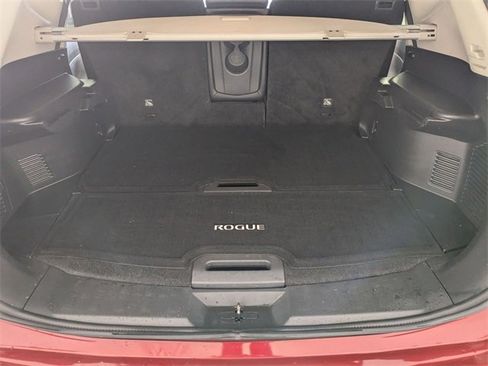 Used 2018 Nissan Rogue SL image 29