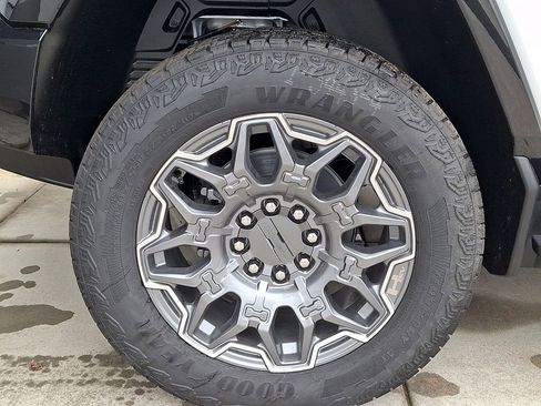 New 2026 GMC Hummer EV SUV image 6