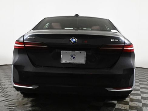 Used 2026 BMW 530i xDrive w/ Premium Package image 6
