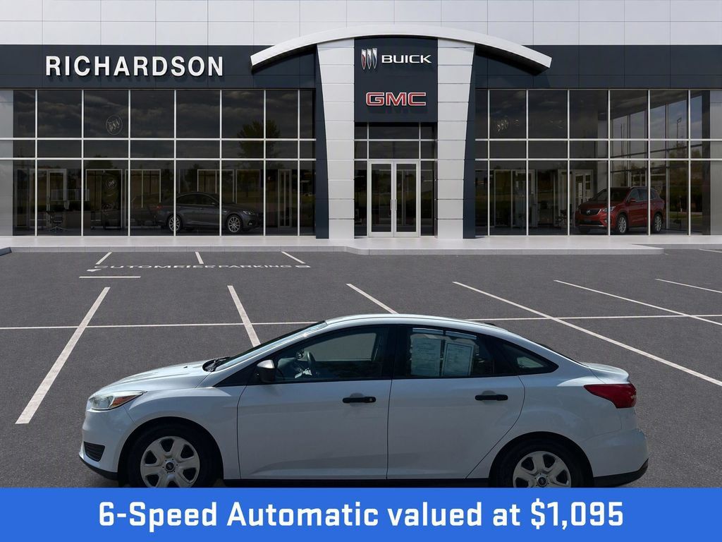 Used 2015 Ford Focus S FWD image 2