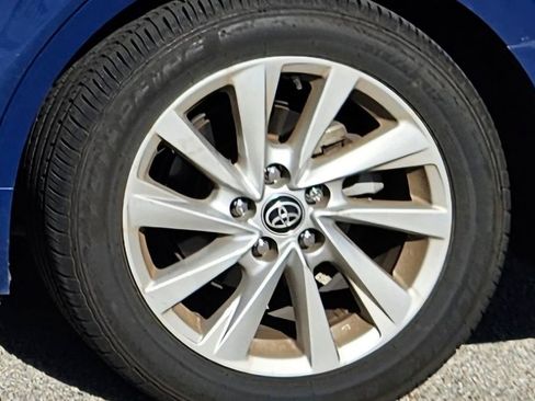 Used 2023 Toyota Camry LE image 9