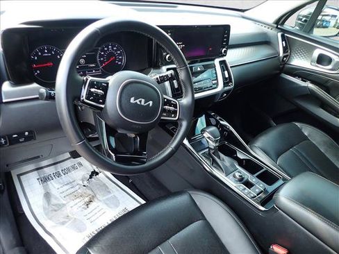 Used 2022 Kia Sorento SX AWD/4WD image 11