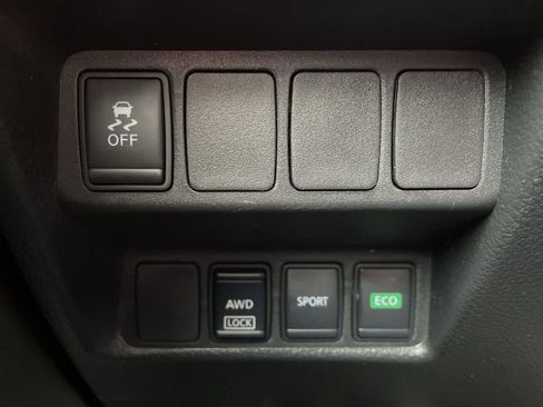 Used 2017 Nissan Rogue S AWD/4WD image 17