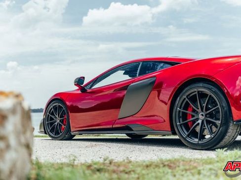 Used 2016 McLaren 675LT Coupe RWD image 48
