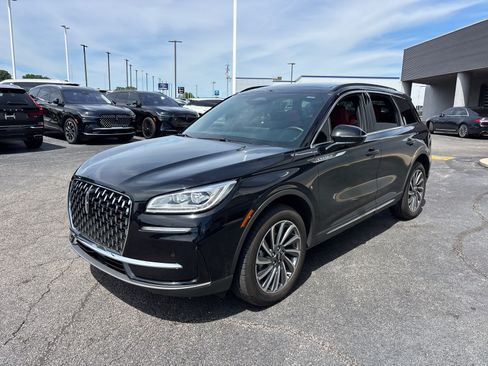 Certified 2025 Lincoln Corsair Reserve AWD/4WD image 3