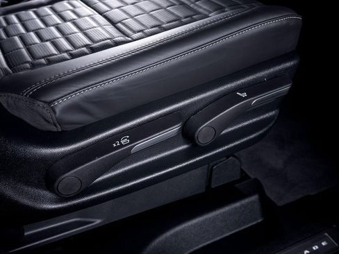 Used 2025 Cadillac Escalade V image 61