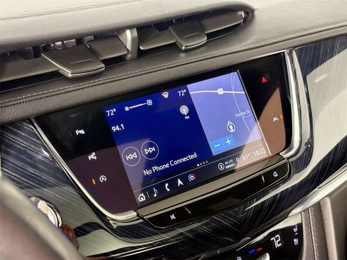 Used 2023 Cadillac XT6 Premium Luxury image 14