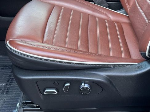 Used 2024 GMC Yukon Denali Ultimate image 31