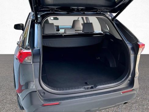 Certified 2020 Toyota RAV4 XLE Premium FWD image 27