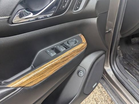 Used 2019 GMC Acadia Denali w/ Technology Package image 10