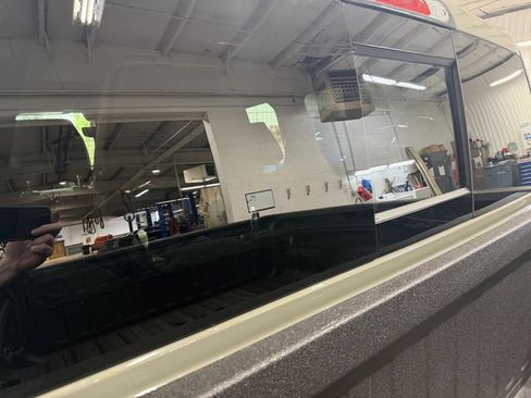 New 2026 RAM 1500 Laramie AWD/4WD image 33