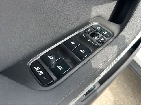 Used 2024 Polestar Polestar 2 w/ Pilot Pack image 33