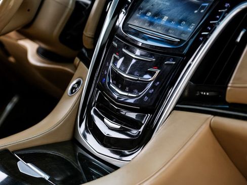 Used 2019 Cadillac Escalade Platinum image 22